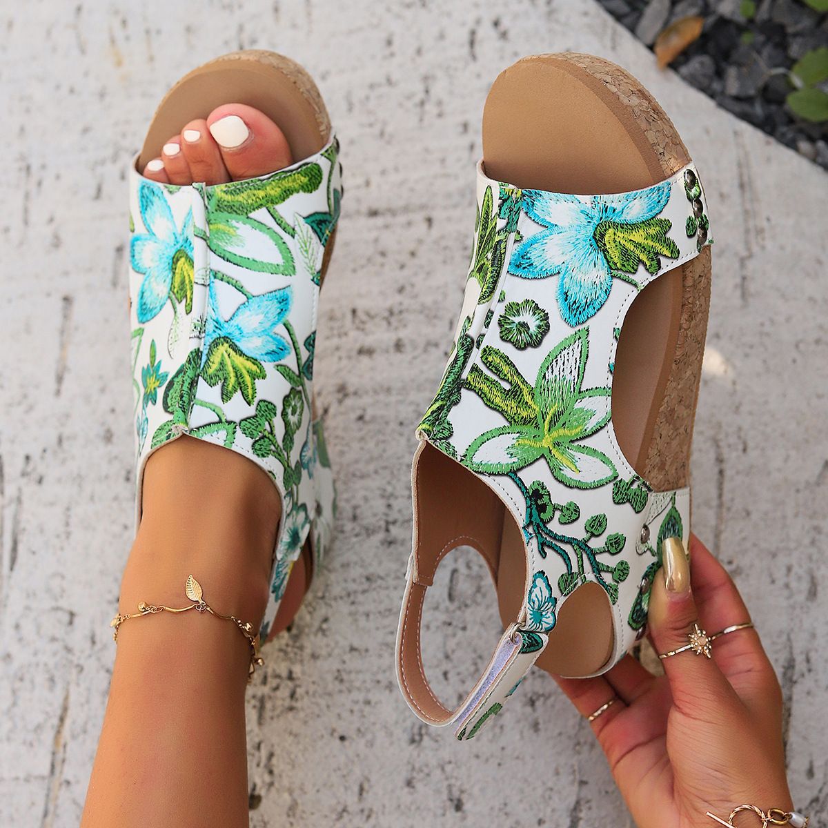 Floral Hollow Out Rivet Wedge Sandals