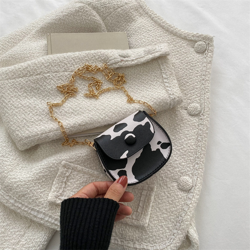 Cute Contrasting Color Crossbody Bag